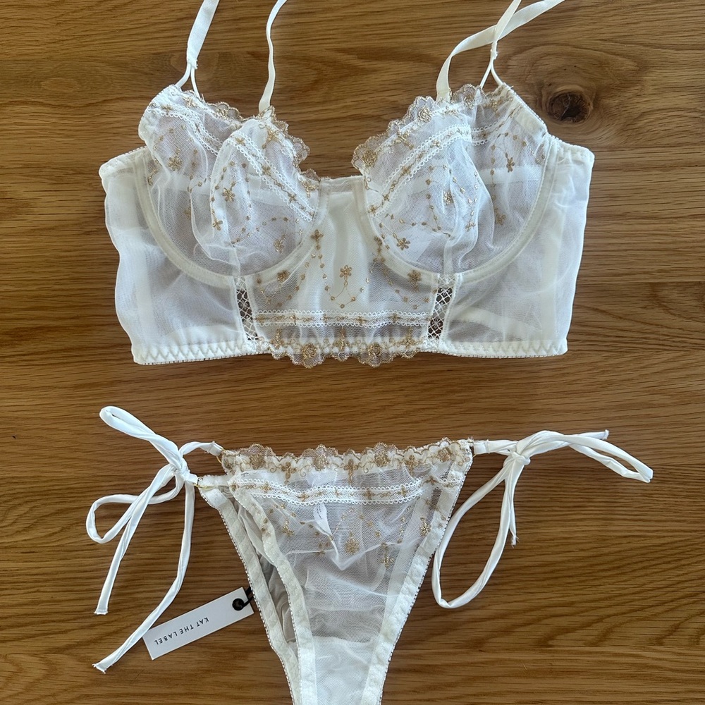 Kat The Label Elegant White Lace Lingerie Set